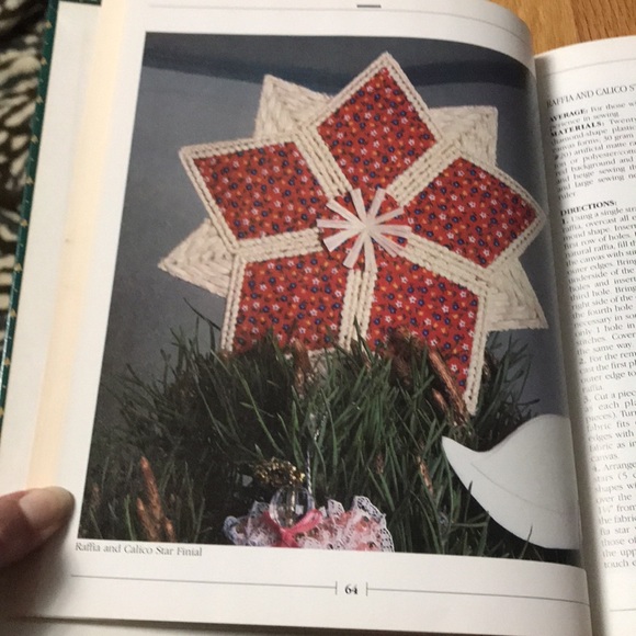 Vintage The Family Circle Christmas Treasury book 1986 hardback - Picture 7 of 16